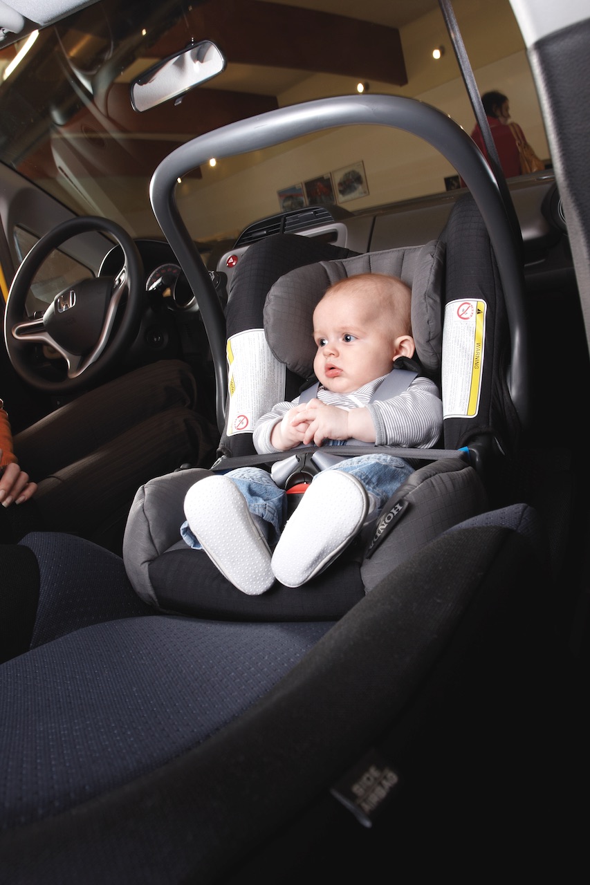 Surowe kary dla kierowców wożących dzieci bez fotelika
